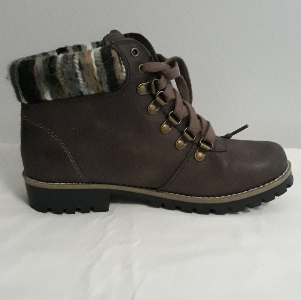 ❤❤CLIFFS BY WHITE MOUNTAIN  SIZE 7.5